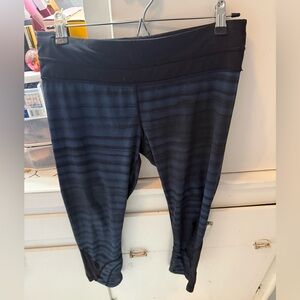 Lululemon Athletica Cropped Leggings size 8